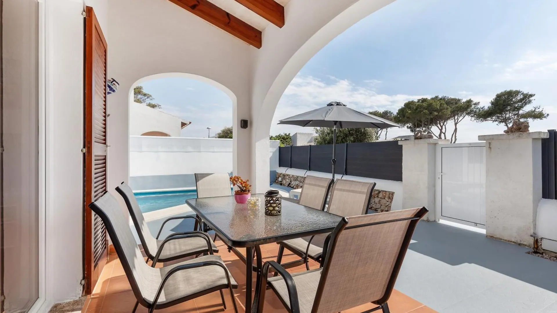 Villa Rose Cala Blanca  0*, Cala Blanca (Menorca) España